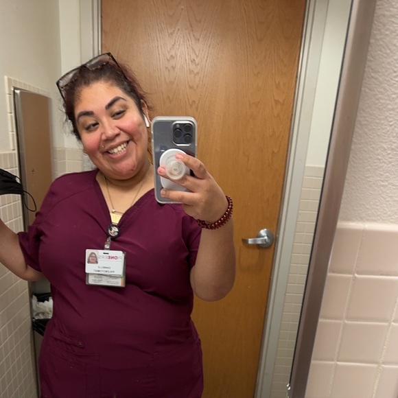 Meet your Posher, Danielle - Picture 1 of 1